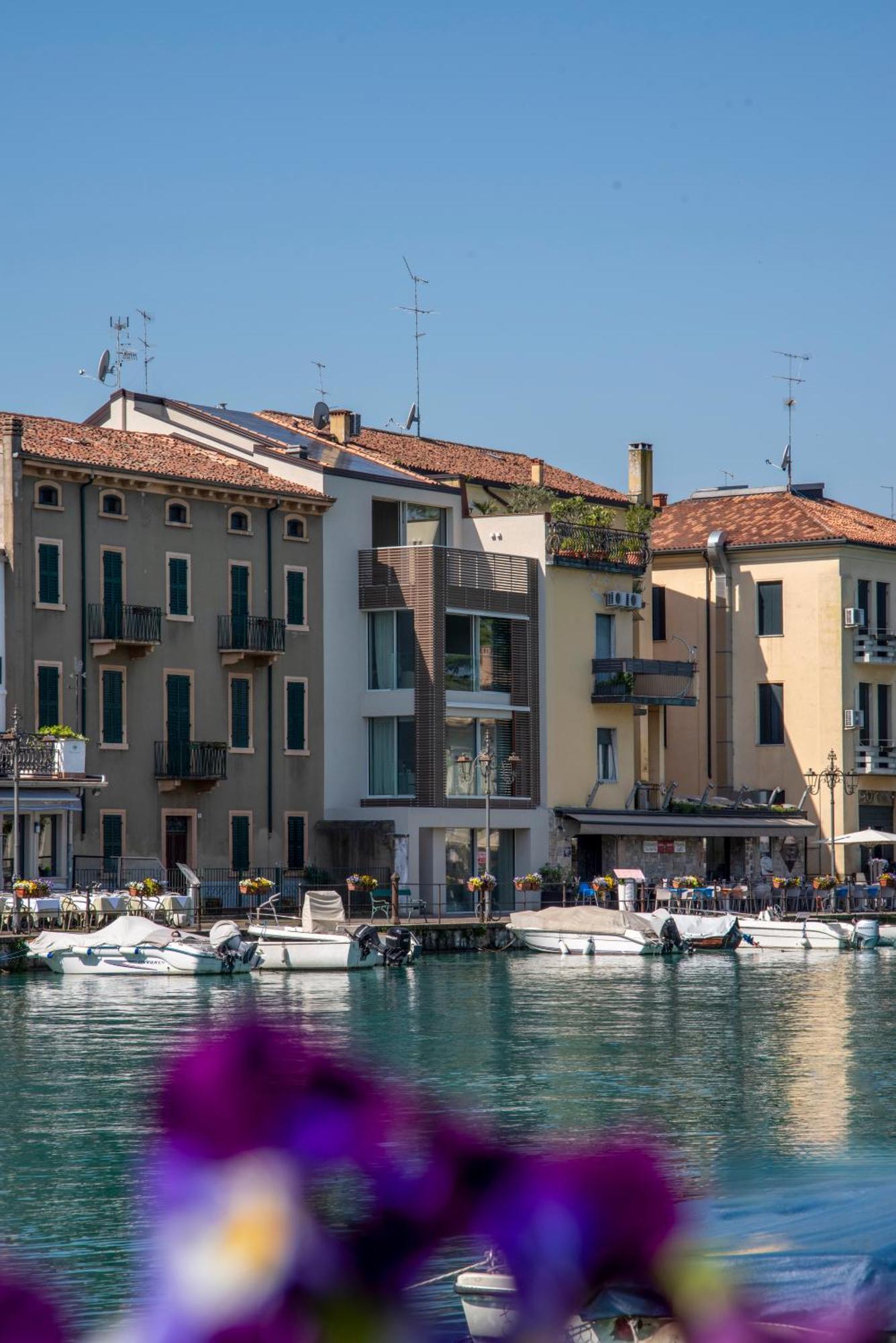 Palazzo Cordigero - Apartments Peschiera del Garda Dış mekan fotoğraf