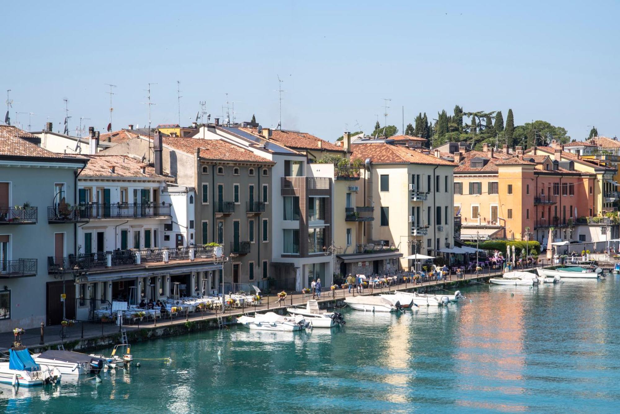 Palazzo Cordigero - Apartments Peschiera del Garda Dış mekan fotoğraf