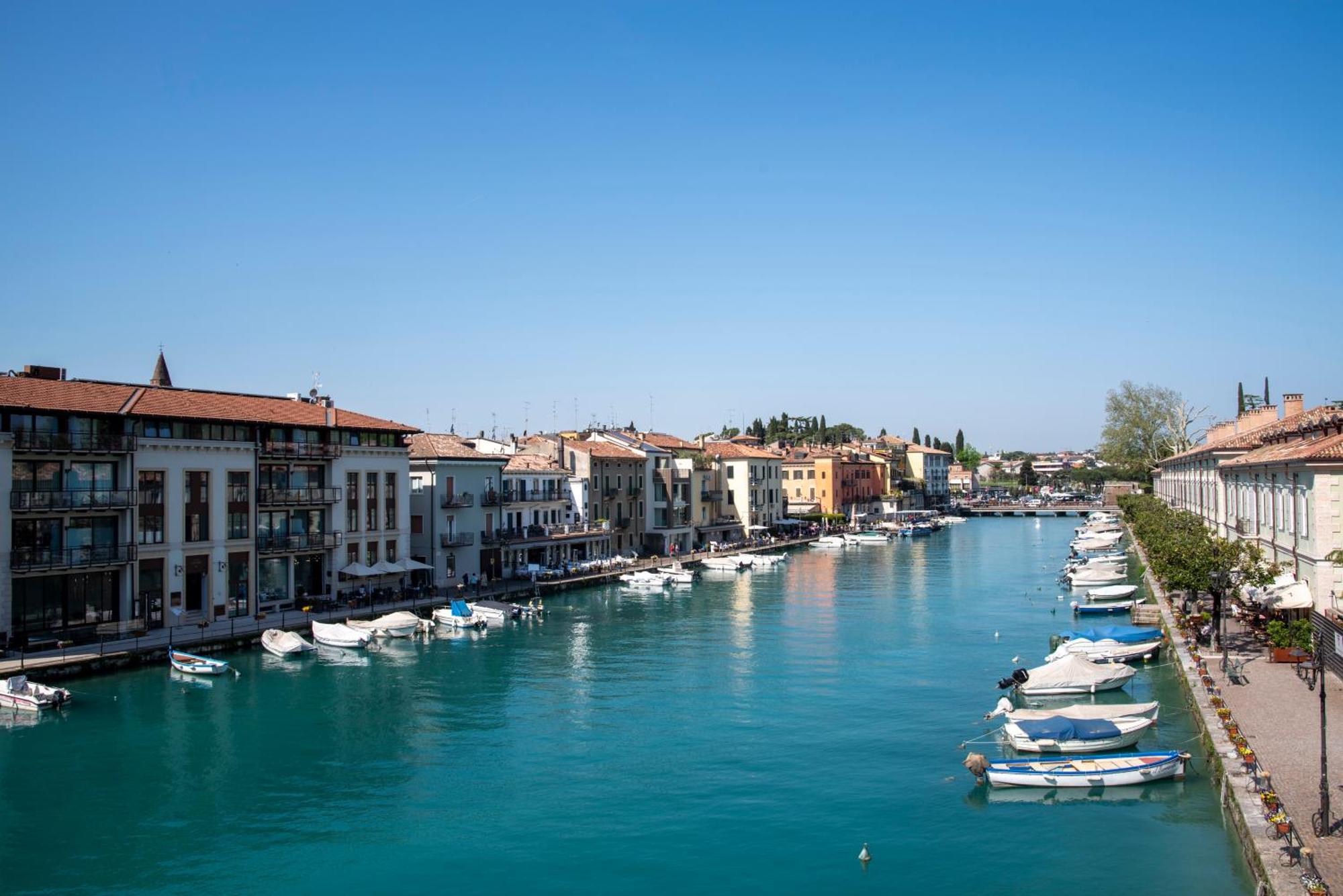 Palazzo Cordigero - Apartments Peschiera del Garda Dış mekan fotoğraf