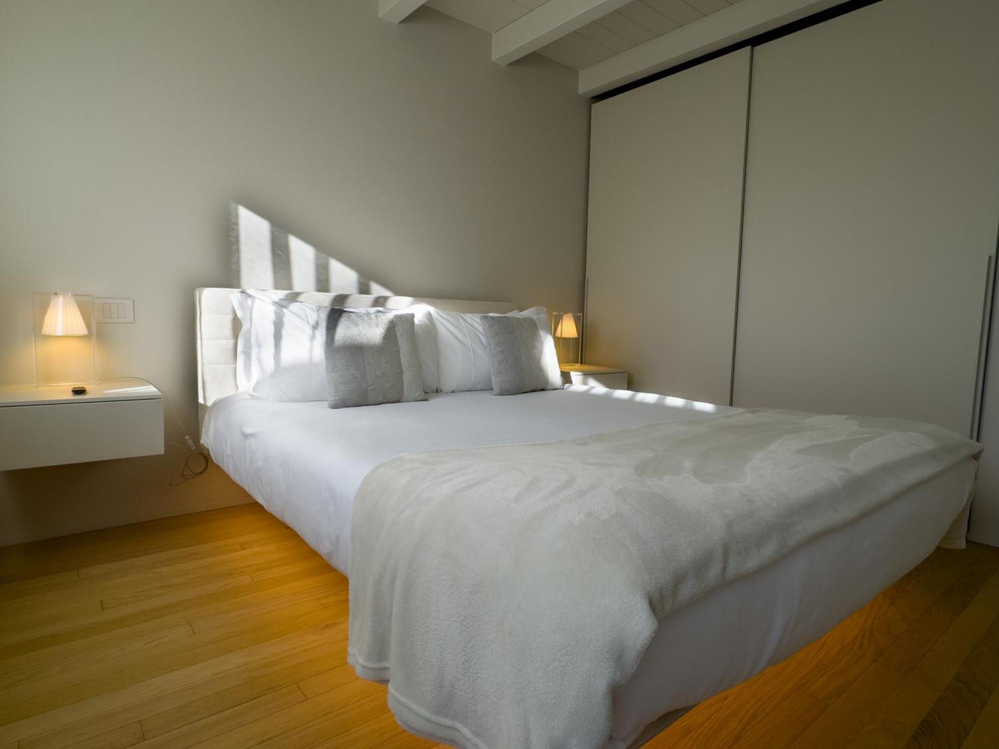 Palazzo Cordigero - Apartments Peschiera del Garda Dış mekan fotoğraf