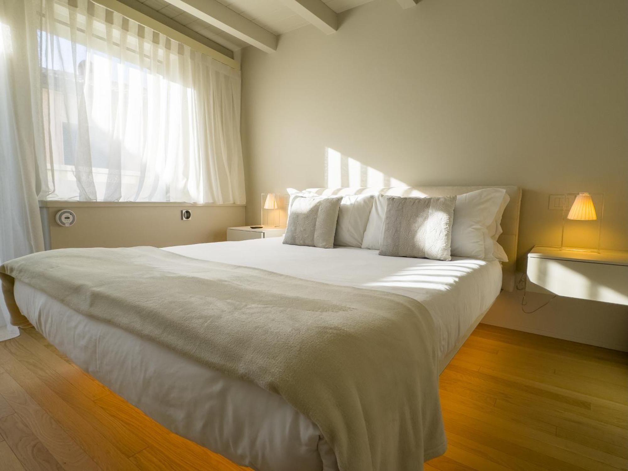 Palazzo Cordigero - Apartments Peschiera del Garda Dış mekan fotoğraf