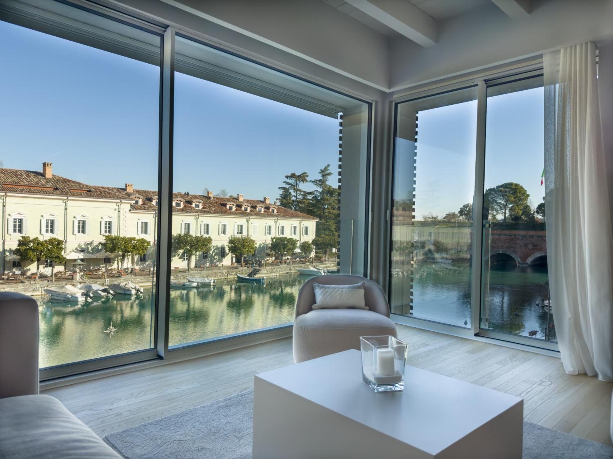Palazzo Cordigero - Apartments Peschiera del Garda Dış mekan fotoğraf