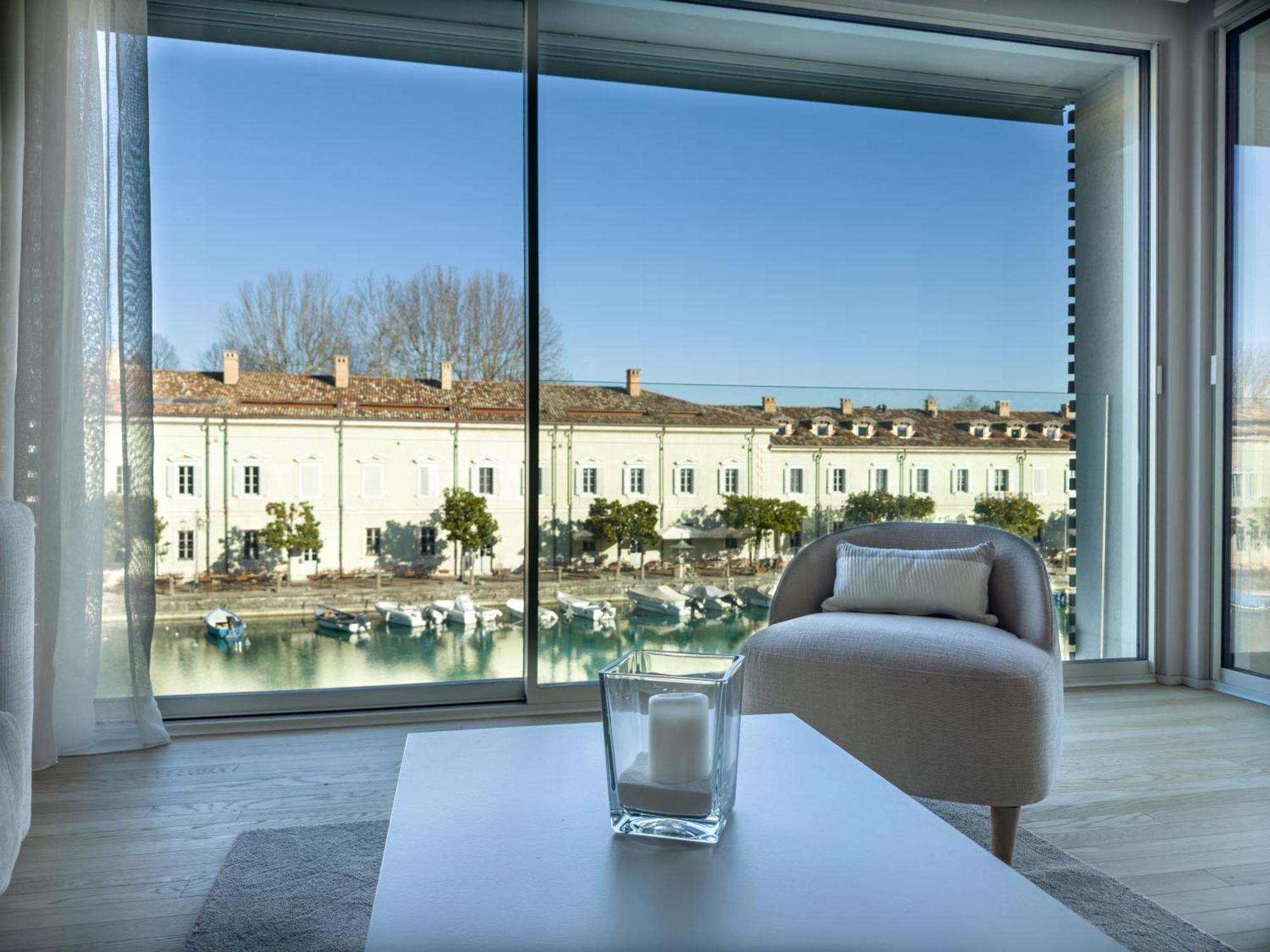 Palazzo Cordigero - Apartments Peschiera del Garda Dış mekan fotoğraf