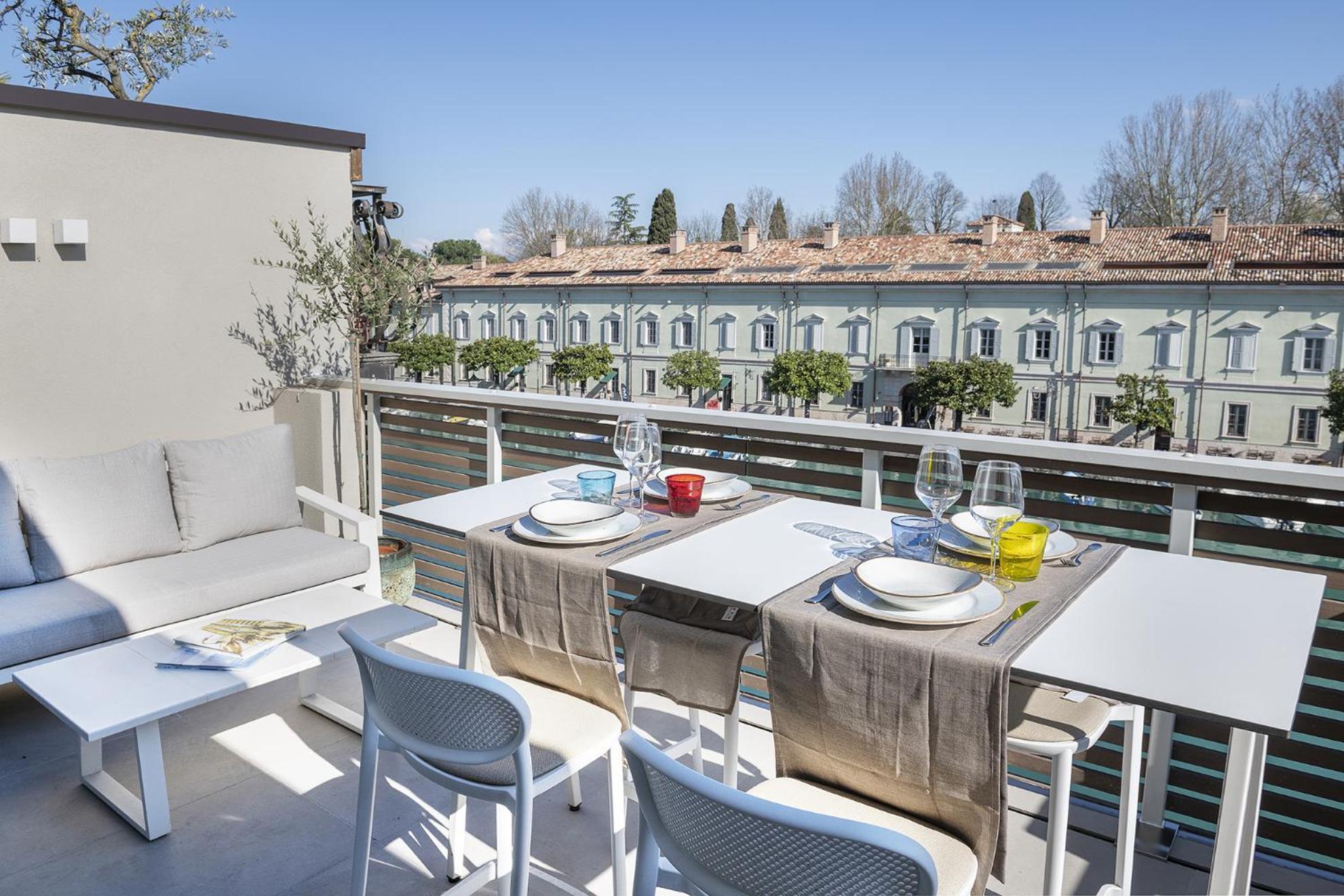 Palazzo Cordigero - Apartments Peschiera del Garda Dış mekan fotoğraf